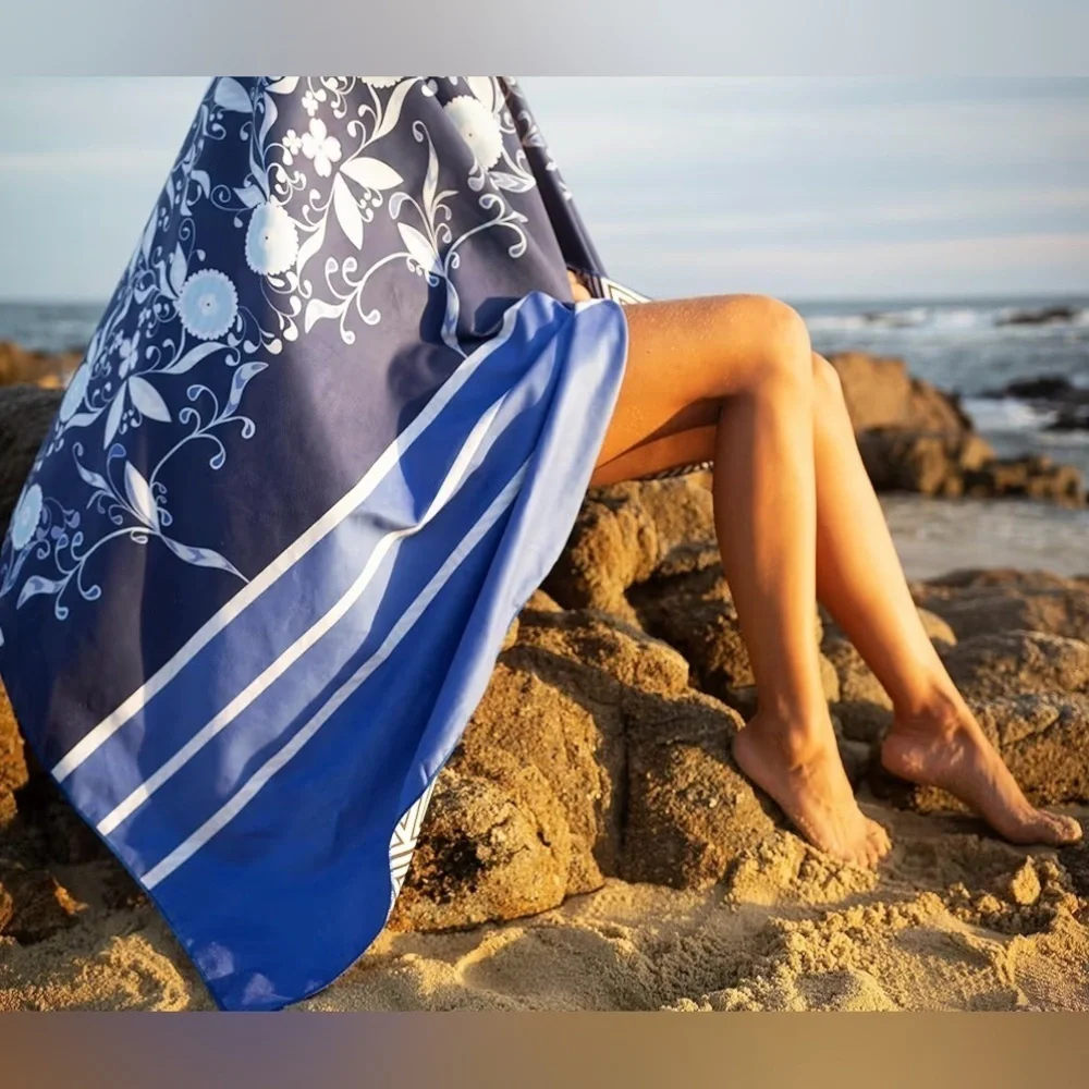 Beach Towel - Blue Flower (78x35 inches)